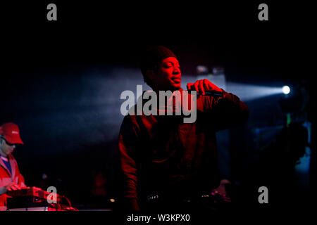 Rodney Smith AKA Roots Manuva sur scène Banque D'Images