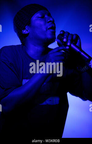 Rodney Smith AKA Roots Manuva sur scène Banque D'Images