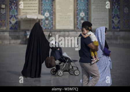 16 juillet 2019 - Shahre-Ray, Téhéran, Iran - les musulmans chiites dans le sanctuaire d'Abdol-Azim Shah Rey, Téhéran, Iran. Credit : Rouzbeh Fouladi/ZUMA/Alamy Fil Live News Banque D'Images