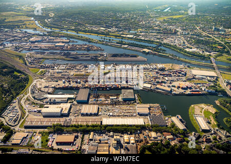 Photo aérienne de la société Haeger & Schmidt de la logistique chez Duisburger Hafen Duisport AG an der Ruhr avec l'estuaire de la Ruhr dans le Rhin en vue et de Banque D'Images