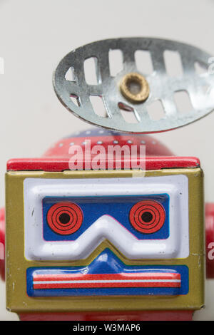 Macro photo de vintage toy robot head Banque D'Images