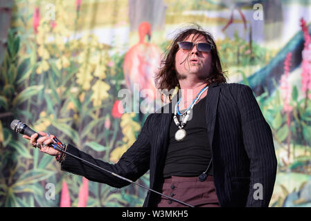 MADRID - 29 juin : Rival Sons (rock band) produisent en concert à télécharger (heavy metal music festival) Le 29 juin 2019 à Madrid, Espagne. Banque D'Images