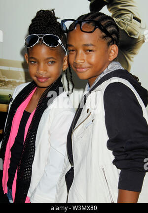 Jaden Smith et Willow Smith Le Jeu Parfait Premiere 2010 Photo par Russell EInhorn/CelebrityArchaeology.com Banque D'Images