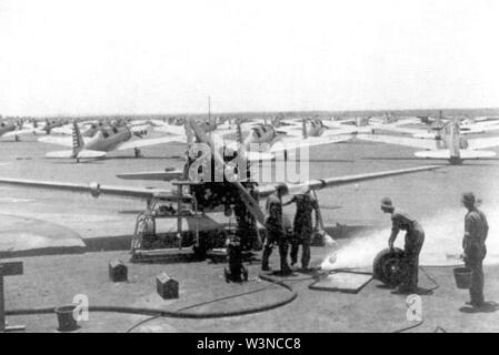 Cochran Army Airfield - Valiant Vultee BT-13 sur châssis de lavage. Banque D'Images