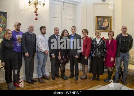 Visite de McCain CODEL Kiev, Ukraine, le 30 décembre 2016 (31266198143). Banque D'Images