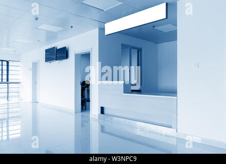 Le nouveau bureau d'accueil, propre et lumineux. Banque D'Images