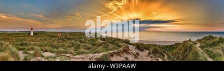 List-West phare au coucher du soleil, le coude, l'île de Sylt, le frison du Nord, mer du Nord, Frise du Nord, Schleswig-Holstein, Allemagne Banque D'Images