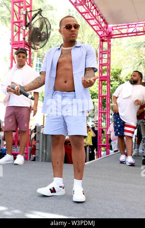 Bow Wow il se produit au rendez-vous dans la piscine Dayclub Flamingo Hotel & Casino à Las Vegas, Nevada. En vedette : Bow Wow Où : Las Vegas, Nevada, United States Quand : 15 Juin 2019/WENN.com DJDM Crédit : Banque D'Images
