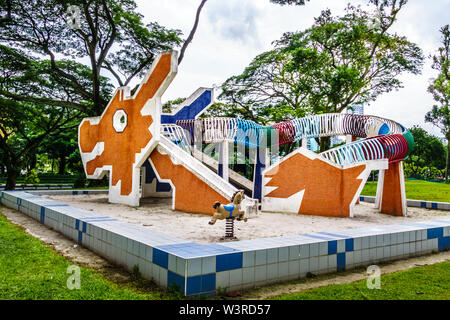 Singapour - Dec 18, 2018 : Toa Payoh Aire Dragon, le dragon de sable en forme de jeux pour enfants était une conception populaire pour les terrains à Ang Mo K Banque D'Images