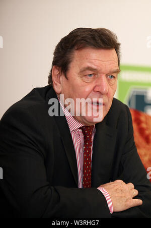 ISTANBUL, TURQUIE - 17 DÉCEMBRE : homme politique allemand Gerhard Schroder portrait le 17 décembre 2008, Istanbul, Turquie. Gerhard Schroder est chancelier de l'Allemagne de 1998 à 2005. Banque D'Images
