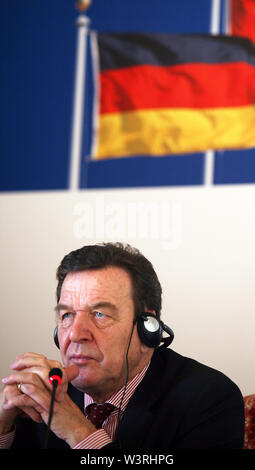 ISTANBUL, TURQUIE - 17 DÉCEMBRE : homme politique allemand Gerhard Schroder portrait le 17 décembre 2008, Istanbul, Turquie. Gerhard Schroder est chancelier de l'Allemagne de 1998 à 2005. Banque D'Images