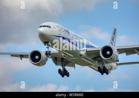 JA784A tous les Boeing 777-300ER de Nippon Airways Banque D'Images