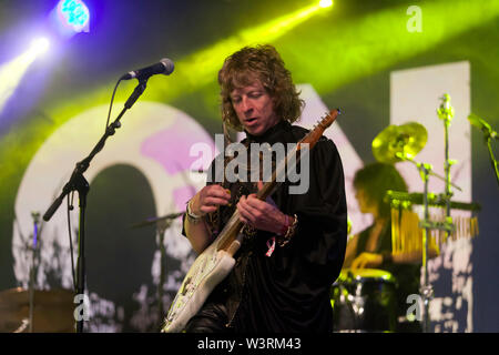 Simon Bartholomew à jouer avec le Brand New Heavies, sur l'étape 2, Jour 2 , de l'OnBlackheath Music Festival 2019 Banque D'Images