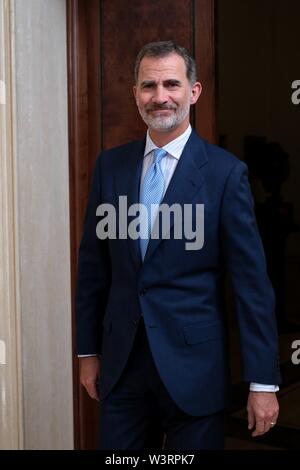 Madrid, Espagne. 17 juillet, 2019. Madrid, Espagne ; 07/17/2019.Felipe VI, Roi d'Espagne reçoit dans un véritable public les étudiants participant à la XIVE édition de la 'Becas Europa' programme de l'université Francisco de Vitoria, à Zarzuela Palace Crédit : Juan Carlos Rojas/Photo Alliance | utilisée dans le monde entier/dpa/Alamy Live News Banque D'Images