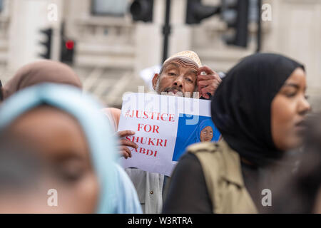 Londres 17 Juillet 2019 Une manifestation a eu lieu dans la région de Whitehall à faire prendre conscience de la mort de 12ans Shukri Abdi à Bury, Greater Manchester, Greater Manchester Police manifestants blâmer de ne pas enquêter sur la mort de façon appropriée ou les revendications de l'intimidation que les manifestants estiment qu'à sa mort. Ian Davidson Crédit/Alamy Live News Banque D'Images