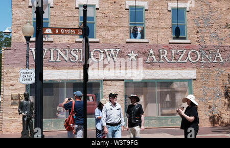 Standin' sur le coin Winslow, Arizona Banque D'Images