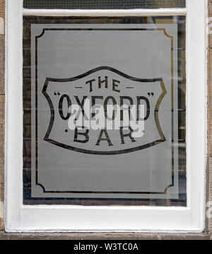 Une fenêtre dans la barre d'Oxford, Edimbourg, le pub préféré de l'Inspecteur Rebus, le personnage créé par l'auteur Ian Rankin. Banque D'Images