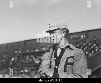 Grover Cleveland Alexander, joueur de ligue majeure de baseball des Phillies de Philadelphie, Portrait, demi-longueur, bain News Service, 1911 Banque D'Images