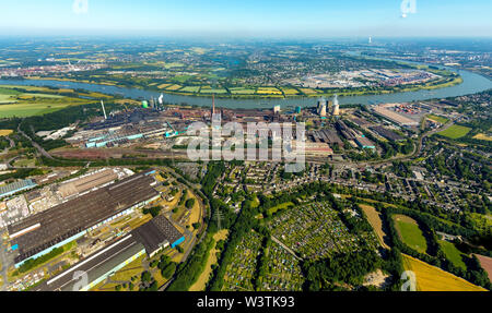 Photo aérienne de l'aciérie HKM Hüttenwerke Krupp Mannesmann GmbH dans Hüttenheim am Rhein avec cokerie à Duisburg Hüttenheim dans la Ruhr Banque D'Images