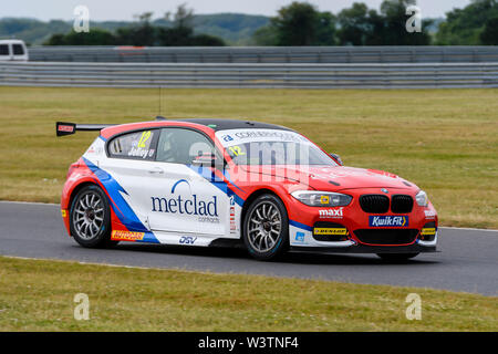 Snetterton, UK. 17 juillet, 2019. Kwik Fit British Touring Car Championship test d'été à Snetterton le 17 août 2019 à venir de la série triple'-en-tête de course sur 3/4 Août. Photo n'est Stephen Jelley conduisant l'équipe Parker Racing BMW 125i M Sport Crédit : Mark Bullimore/Alamy Live News Banque D'Images