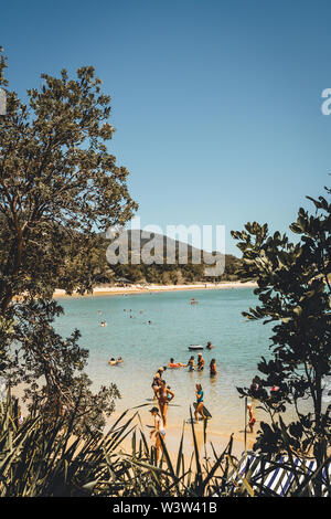 South West Rocks, New South Wales, Australie - 27 décembre 2017 : Face à la plage sur une claire journée d'été. Banque D'Images