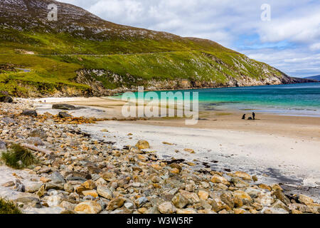 Keem Bay et plage sur la route de l'Atlantique sauvages sur Achill Island, dans le comté de Mayo Irlande Banque D'Images