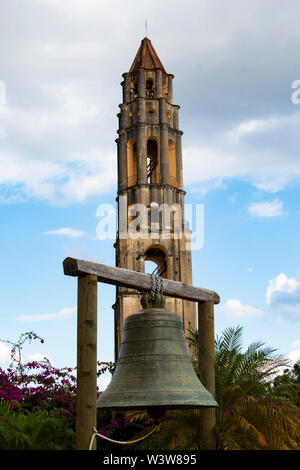 Manaca Iznaga Tower dans la Valle de los Ingenios, Sancti-Spíritus, province de Cuba, une fois utilisé comme tour de garder œil sur la population d'esclaves Banque D'Images