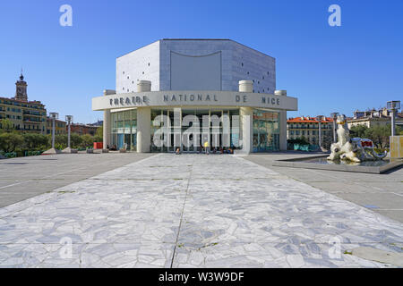 NICE, FRANCE - 17 AVRIL 2018- Vue du Théâtre National de Nice (TNN), un théâtre historique à Nice, France. Banque D'Images