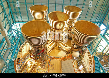 Gros moteur de la navette spatiale dans la région de Kennedy Space Center Banque D'Images