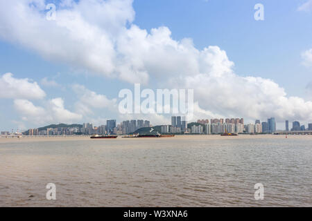 L'île de Taipa affichage à partir de la péninsule de Macao Banque D'Images