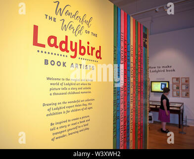 Ladybird books exhibition à New Walk Museum à Leicester, Royaume-Uni Banque D'Images