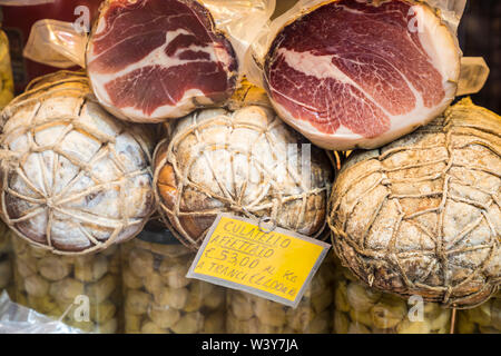 Jambon de Parme, Bologne, Emilie-Romagne, Italie Banque D'Images