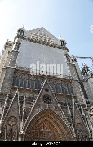 NOTRE-DAME, TROIS MOIS APRÈS L'INCENDIE Banque D'Images