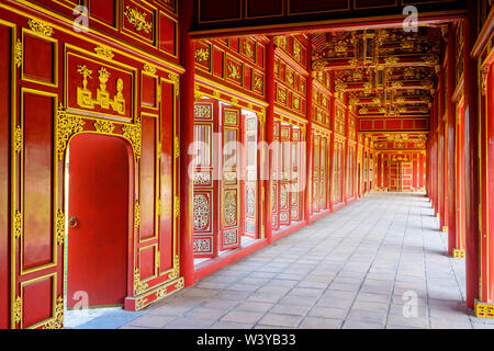 Galeries de pouvez Chanh Palace dans les couloirs des mandarins, ville impériale, Hue, Vietnam, province de Thua Thien-Hue Banque D'Images