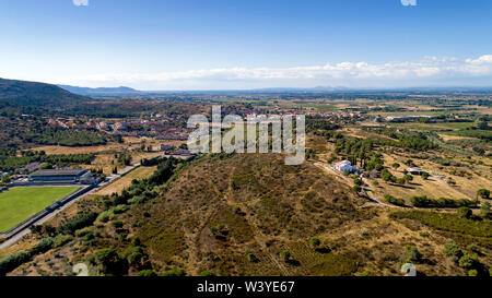 Photographie aérienne de Vilajuiga village de Catalogne, Espagne Banque D'Images