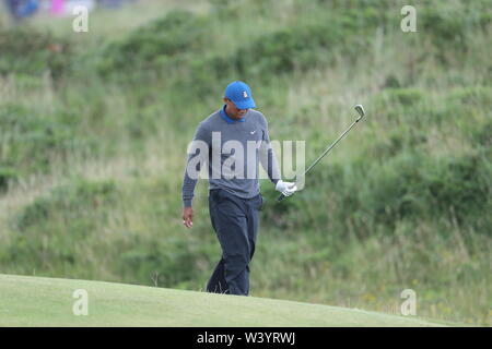 USA's Tiger Woods fait abattus sur la 9e vert sur au cours de la première journée du championnat ouvert en 2019 au Club de golf Royal Portrush. Banque D'Images