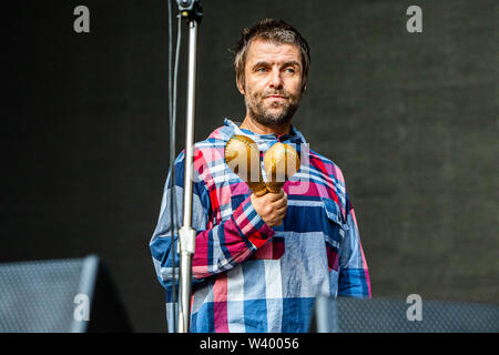 Locorno la Suisse. 17 juillet 2019. La chanteuse britannique Liam Gallagher effectue sur scène à la Piazza Grande au cours de la 'Moon & Stars Festival 2019' Banque D'Images