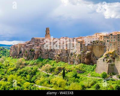 Vue imprenable de Pitigliano, pittoresque ville médiévale en Toscane, Italie Banque D'Images