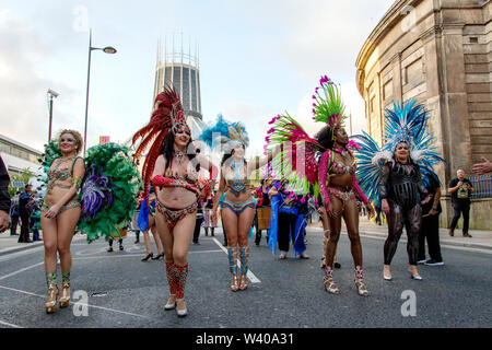 Liverpool Brazilica Samba dans la ville du festival de la culture brésilienne Banque D'Images