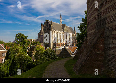 Leiden, Hollande, Pays-Bas, le 22 mai 2019l'avis de Hooglandse Kerk de la la Burcht van Leiden (Fort de Leiden), 11e siècle. Banque D'Images