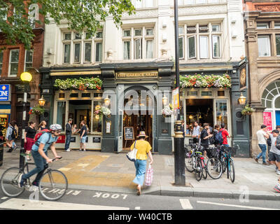 The Garrick Arms Pub, Charing Cross Road, Leicester Square, Londres Banque D'Images