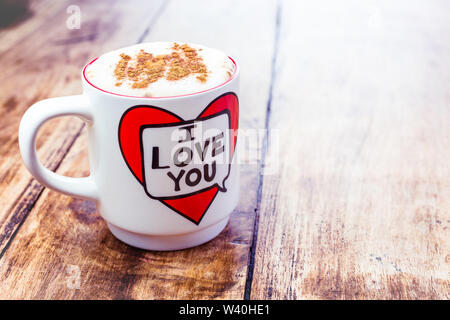 Alloa, Écosse - 17 juillet 2019 : J'aime la cannelle latte Banque D'Images