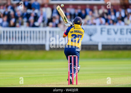 Londres, Royaume-Uni. Juil 18, 2019. Ryan 10 Doeschate (capitaine) d'Essex Cricket Club pendant T20 Middesex entre dispositif souffle de vitalité vs Essex Eagles à l'Éternel Cricket Ground le Jeudi, Juillet 18, 2019 à Londres en Angleterre. Credit : Taka G Wu/Alamy Live News Banque D'Images