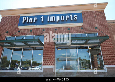 Princeton, NJ, USA. 23 juin 2019 : un magasin Pier 1 Imports dans le New Jersey. Pier 1 Imports est un détaillant basé au Texas. - Image Banque D'Images