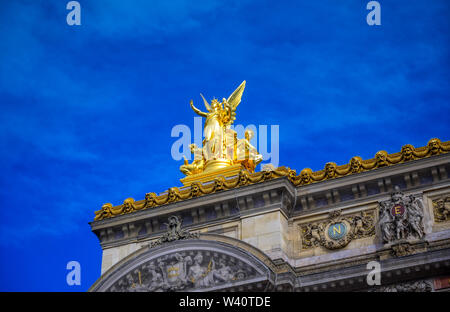 Paris, France - 21 avril 2019 - Le Palais Garnier est un opéra de 1 979 places, qui a été construit de 1861 à 1875 pour l'Opéra de Paris dans le centre de Pari Banque D'Images