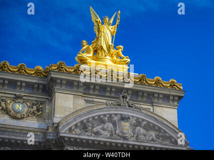 Paris, France - 21 avril 2019 - Le Palais Garnier est un opéra de 1 979 places, qui a été construit de 1861 à 1875 pour l'Opéra de Paris dans le centre de Pari Banque D'Images