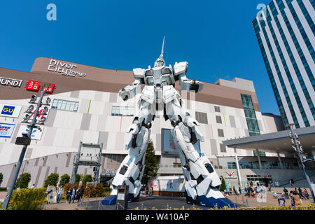 Unicorn Gundam Statue à Tokyo Banque D'Images