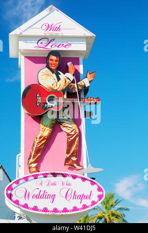 Little White Wedding Chapel sign in Las Vegas, Nevada Banque D'Images