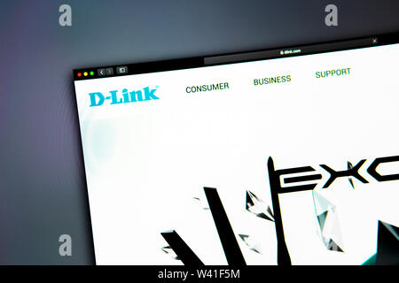 D-Link site web de l'entreprise d'accueil. Close up of DLink logo. Peut être utilisé comme illustration pour les médias, marketing ou business concept. Banque D'Images