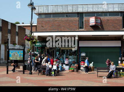 Tous les Saints Square, Bedworth, Warwickshire, England, UK Banque D'Images